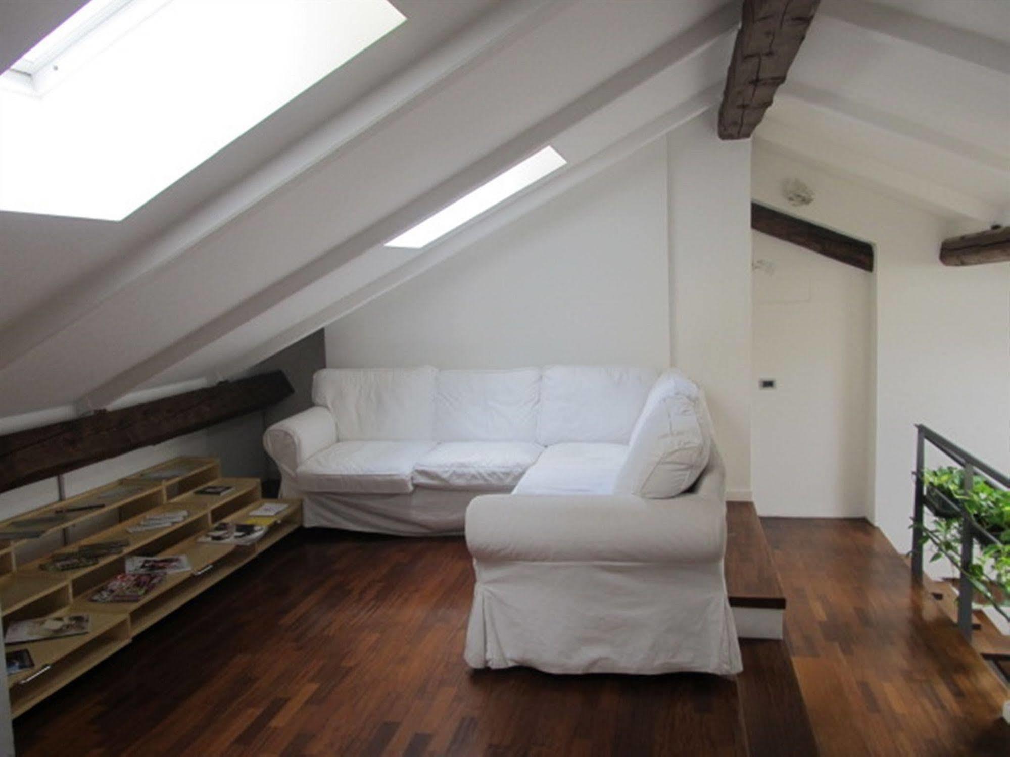 Couette-café Gioia House